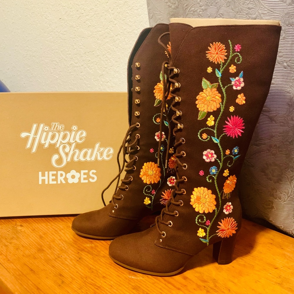 The Hippieshake Penny Lane Floral boots. Brand new in box. UK size 39 Fits US 8.